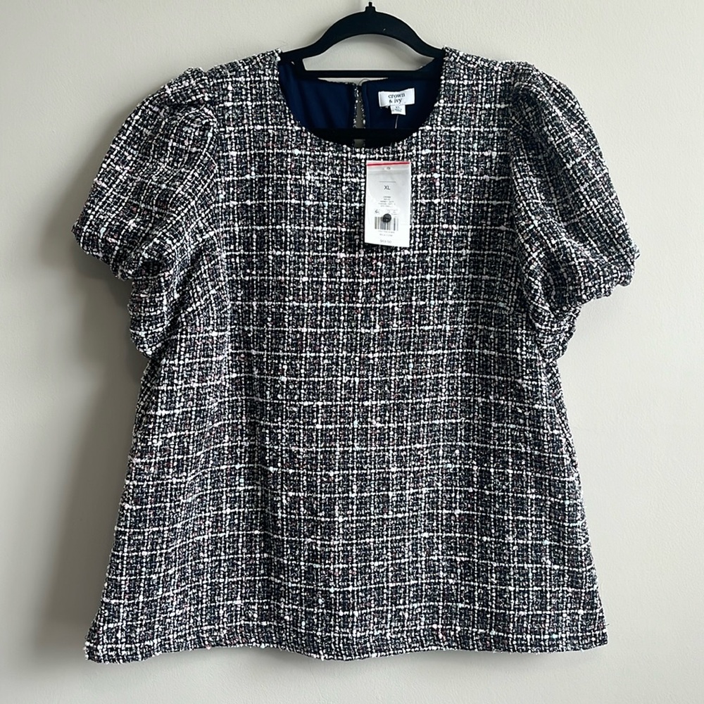 NWT Crown & Ivy Top
